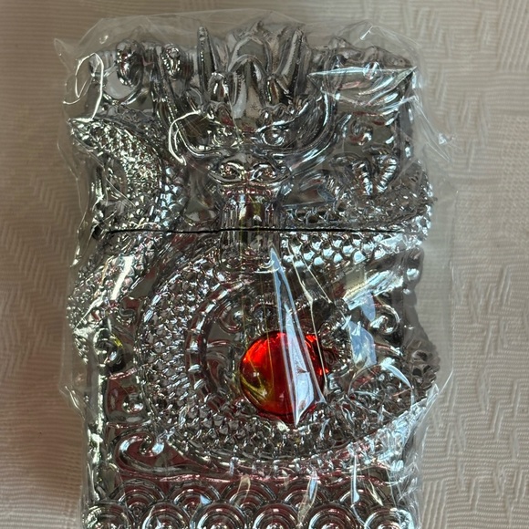 Windproof Dragon Lighter, Reusable Kerosene Grinding Wheel Lighter, New Silver - Picture 10 of 12